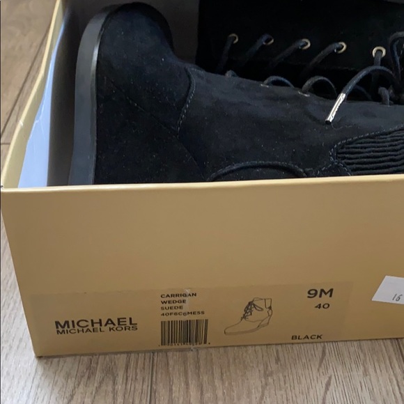 Michael Kors black suede wedged ankle boots - Picture 7 of 7